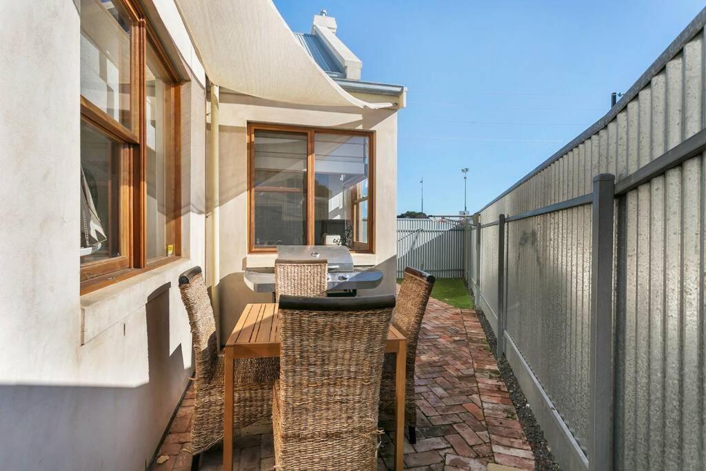 Captains Quarters * Goolwa